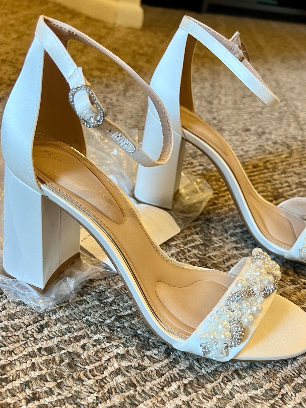 Kelly & Katie White Pearl and Crystal Embellished Block Heel Sandals NWOT